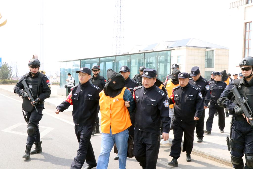 涉案金超10亿网上赌博案:吸引全国赌客 后台控制胜负概率